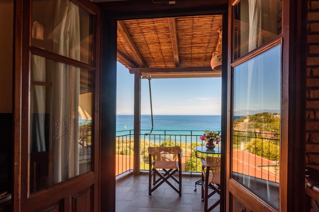 Eros Pittoresque Retreats - Perfect Location, Panoramic Seaview Koroni  Luaran gambar