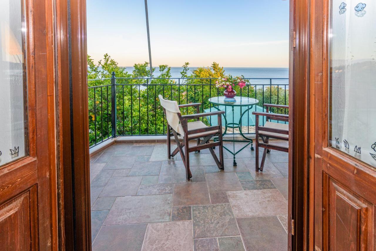 Eros Pittoresque Retreats - Perfect Location, Panoramic Seaview Koroni  Luaran gambar